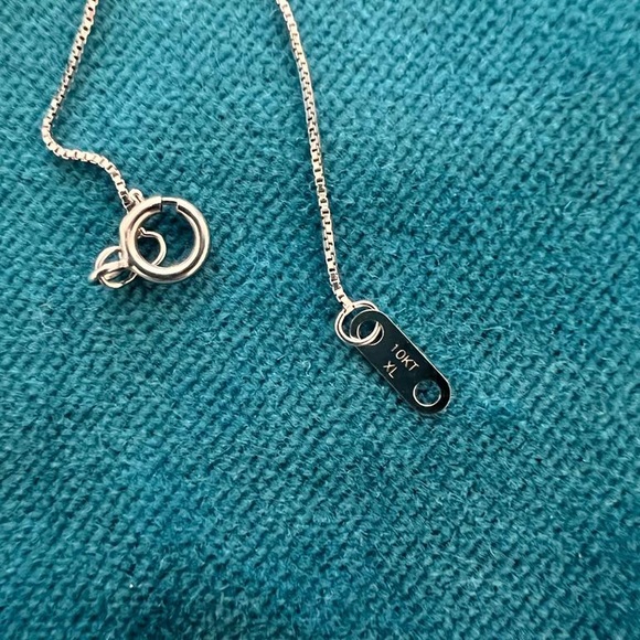 Kay Jewelers Jewelry Kay Jewelers K Gold 3 Stone Diamond Pendant